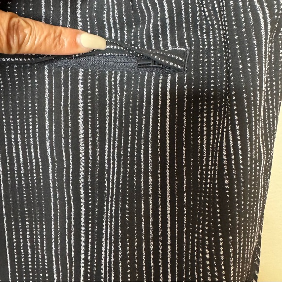 ATHLETA Arrival Pants size 6 Relaxed Versatile *360-Stretch - Picture 8 of 12